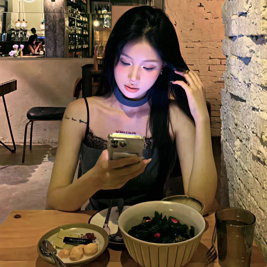 反派：开局喂萝莉女主吃进口糖